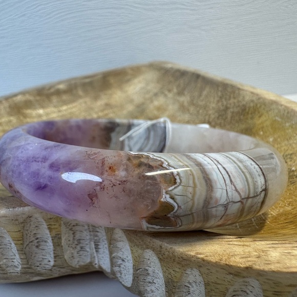 Amethyst Agate Hard Bangle - 60.7mm - Picture 3 of 10
